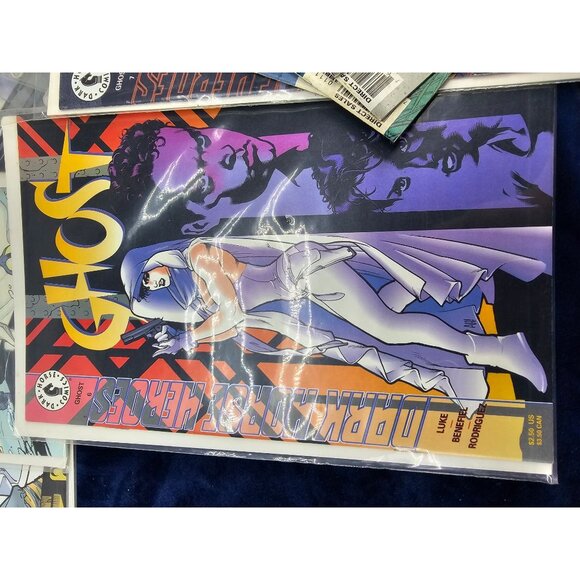 Ghost Comics 1995-1996  Mixed Lot of Trading Cards and Comics‎ - Picture 7 of 16